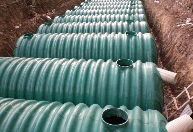 玻璃鋼化糞池獨(dú)特的優(yōu)勢(shì)是什么